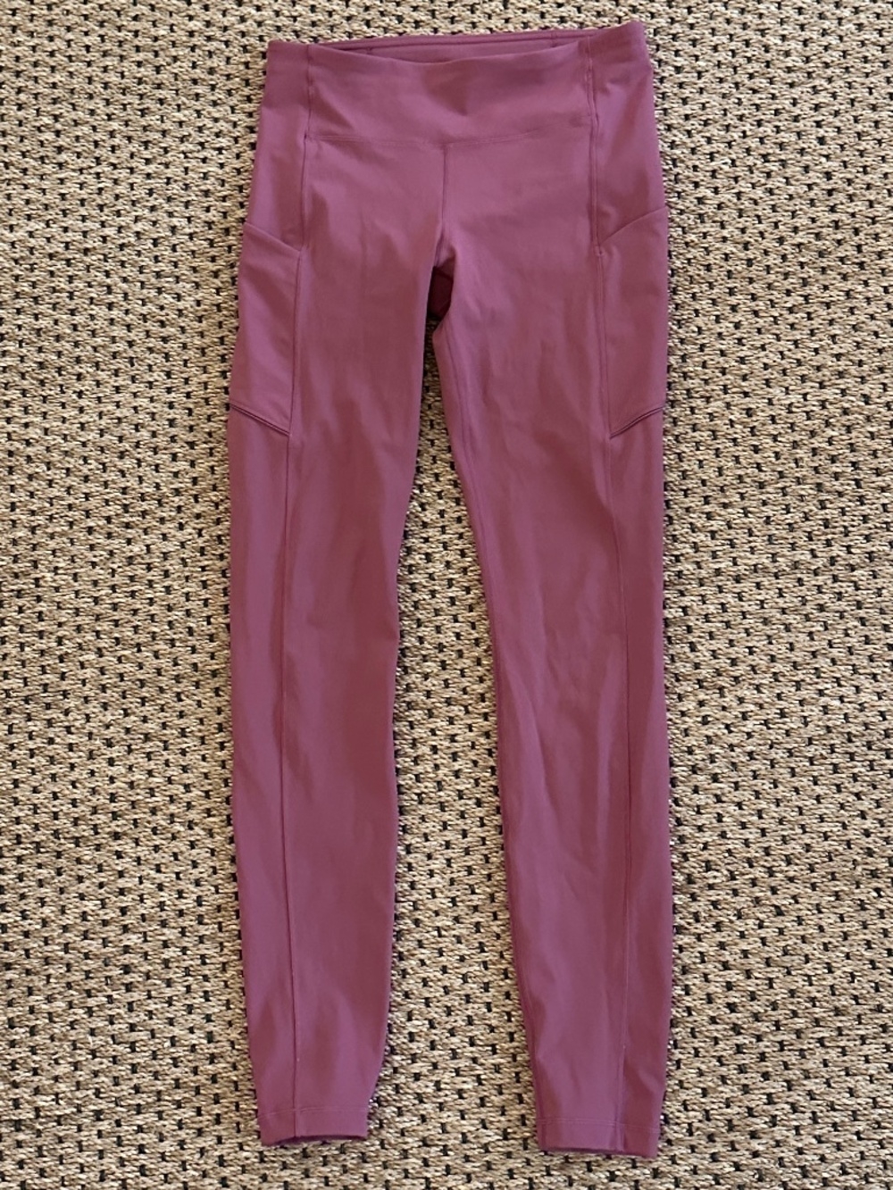 Lululemon Speed Up Tight 28" in Moss Rose  Full-On Luxtreme - Size 6